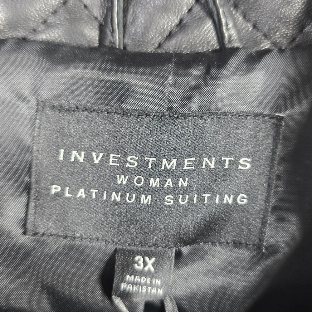 Investments Woman investments woman